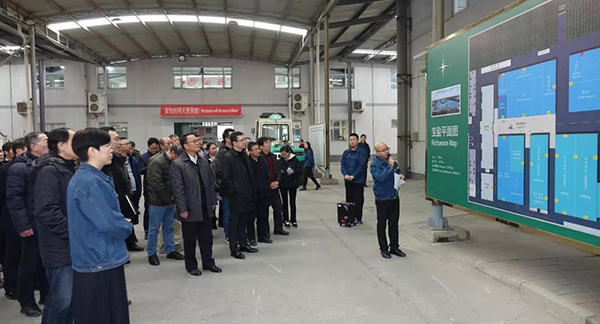 全國縫制機(jī)械標(biāo)準(zhǔn)化技術(shù)委員會(huì)2018年年會(huì)在天津舉行(圖10) 全國縫制機(jī)械標(biāo)準(zhǔn)化技術(shù)委員會(huì)2018年年會(huì)在天津舉行(圖10)