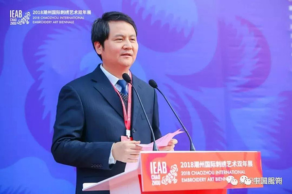 非遺明珠鏈接民族與世界，看刺繡如何融入當(dāng)代生活(圖6)