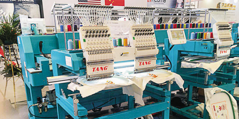 電腦繡花機(jī)的特點(diǎn)(圖1) 電腦繡花機(jī)的特點(diǎn)(圖1)