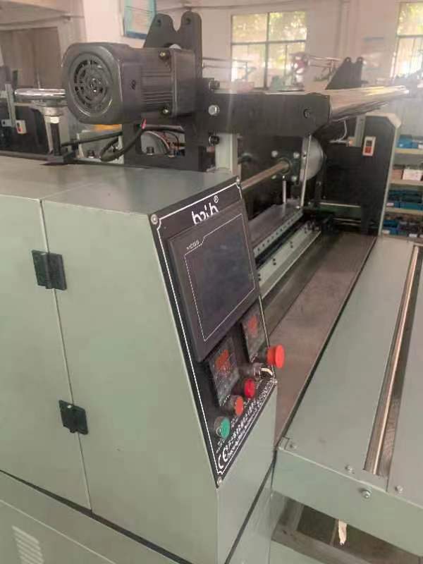 繡蚨牌 壓褶機(jī)，冷壓機(jī)，壓折機(jī)(圖2)